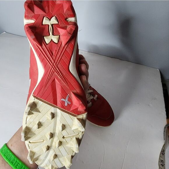 Under Armour football cleats kids size 5Y red and white - Picture 3 of 6